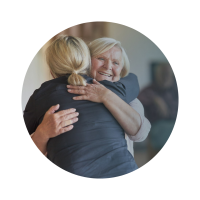 Tel-Aide Montréal phylactère avec deux oreilles formant un coeur, qui semble résonner